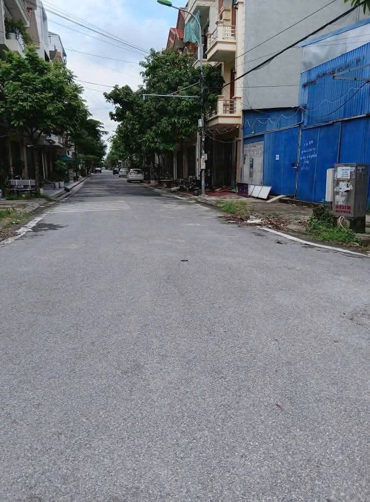 Đất lô góc 97,4m² tại khu tái định cư Bãi Viên, chỉ 6,3 tỷ - Kinh doanh thuận lợi!