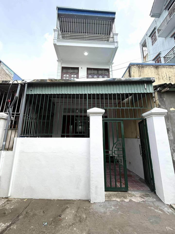 Nhà 3 Tầng Vĩnh Trường, Nam Định 73m² giá 2.9 tỷ - Gần hồ Đầm Bét