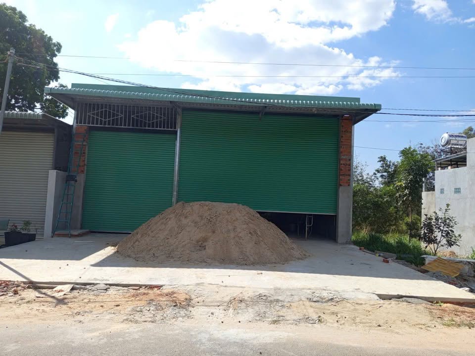 Kho cho thuê/bán tại Phường Tân Tạo, Quận Bình Tân, 290m² - Giá thỏa thuận hấp dẫn!