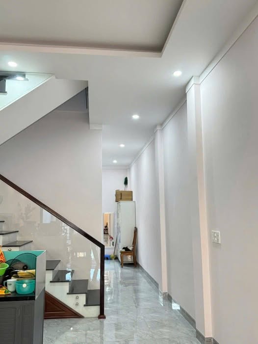 Nhà 2 tầng mặt đường nhựa Duy Tân, Kon Tum 150m² giá 3 tỷ - Sẵn sàng ở ngay!