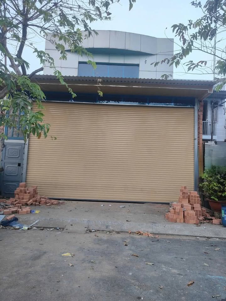 Xưởng 1 trệt 1 lầu mặt tiền nhựa Bà Điểm 168m² giá 7 tỷ - Đầu tư sinh lời ngay!