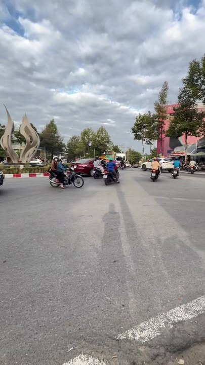 Bán đất mặt tiền Vòng Xoay Hiệp Thành 3 - 1.528m² giá 55 tỷ - Cơ hội đầu tư tuyệt vời!