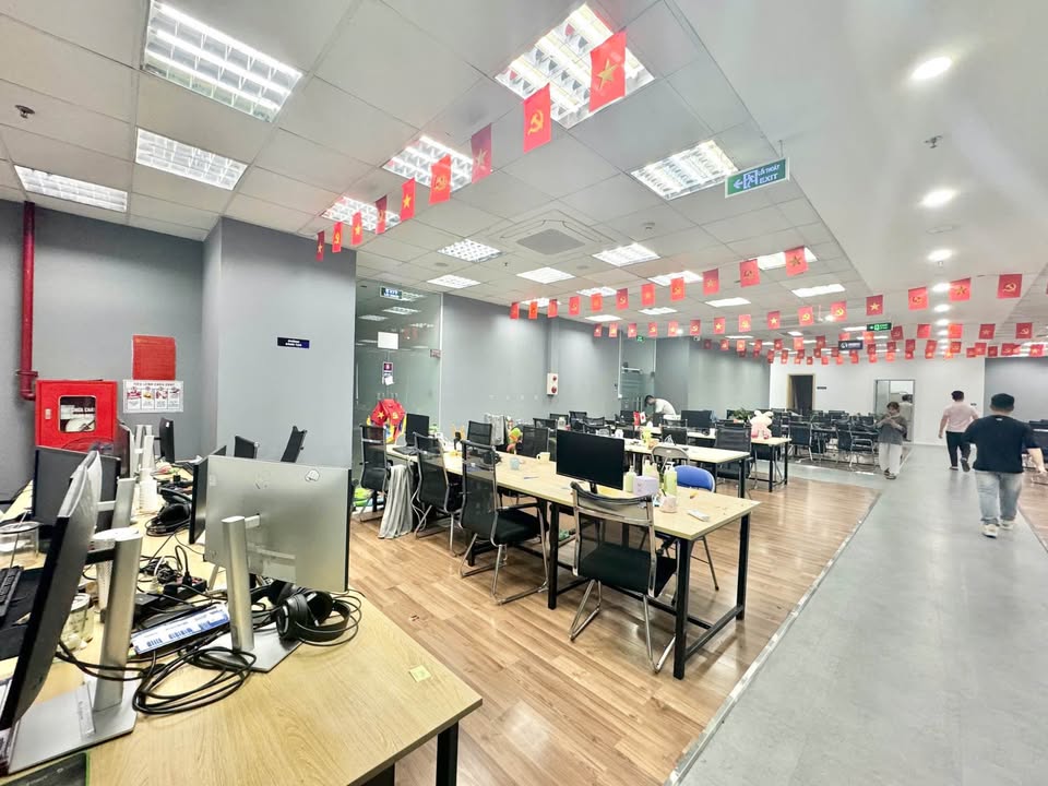 Văn phòng cho thuê Viwaseen - Tố Hữu 215m² giá 60.2 triệu - Không gian làm việc lý tưởng!