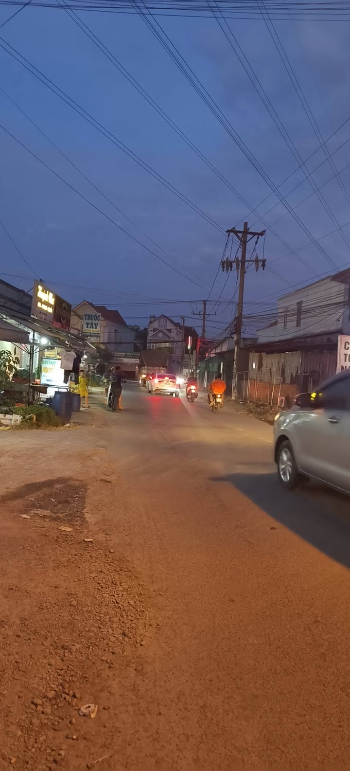 Nhà 2 lầu 1 trệt tại Tân Vĩnh Hiệp 160m² giá chỉ 6 tỷ - Đầu tư sinh lời ngay!