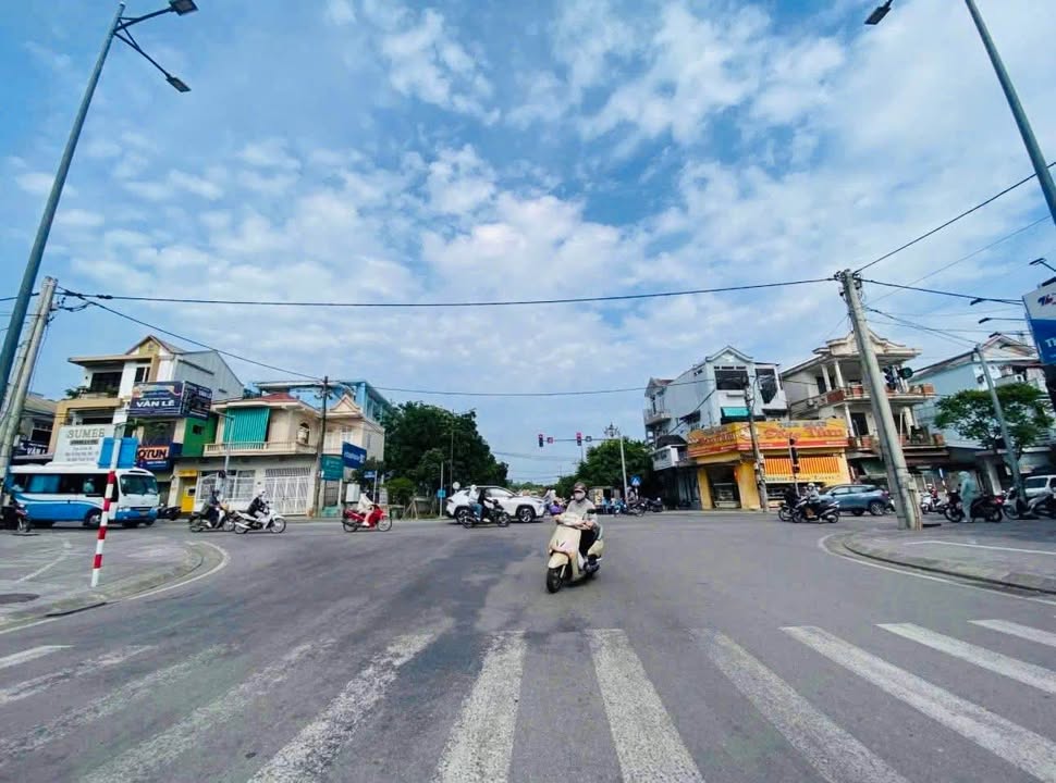 Nhà mặt tiền Điện Biên Phủ TP Huế 209m² giá 13 tỷ - Vị trí kinh doanh lý tưởng!