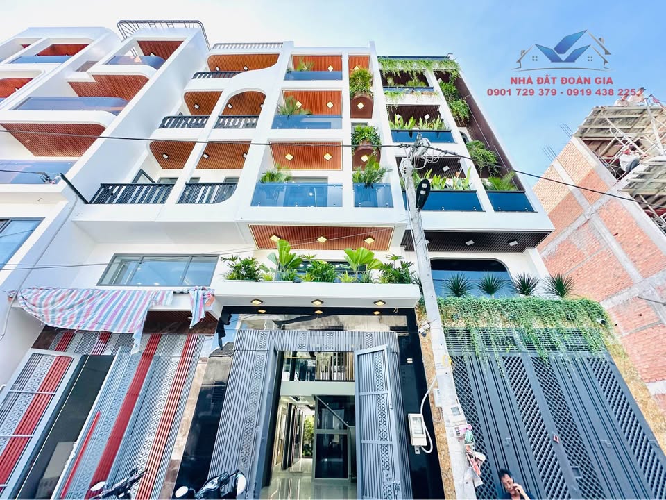 Townhouse 4 tầng Trần Thị Cờ, Quận 12 giá 8.89 tỷ - Full nội thất cao cấp, thang máy sẵn sàng ở ngay!