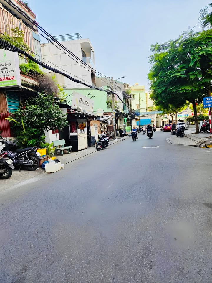 Nhà phố mặt tiền kinh doanh đường Khuông Việt, 4 tầng, 80m² giá 9 tỷ - Cơ hội đầu tư tuyệt vời!