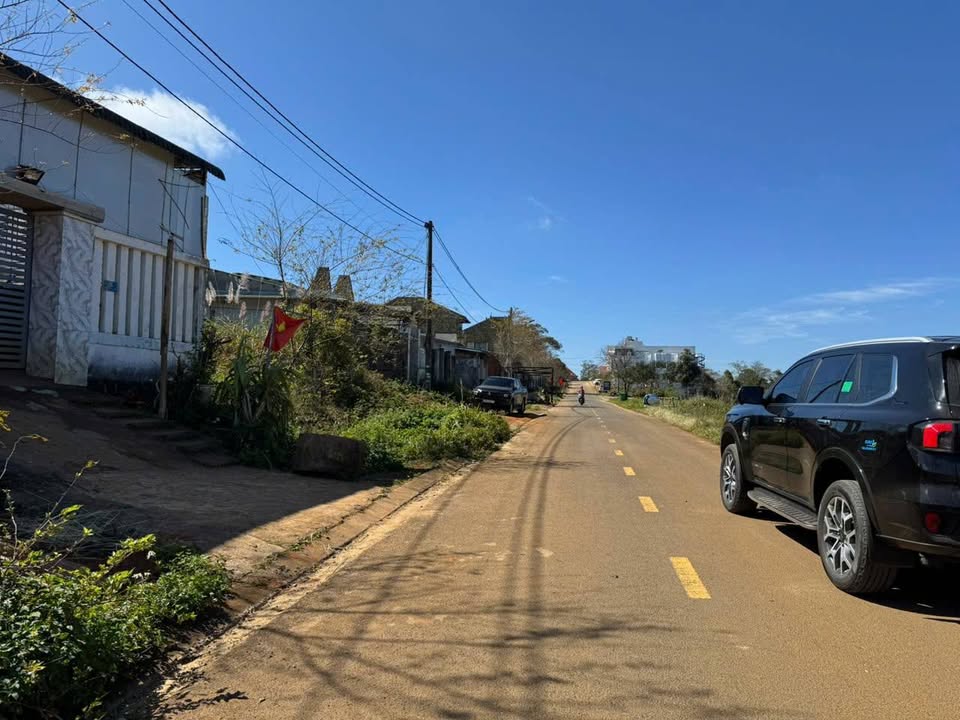 Đất thổ cư Xã Măng Cành 182m² giá 5 tỷ - Sổ hồng chính chủ