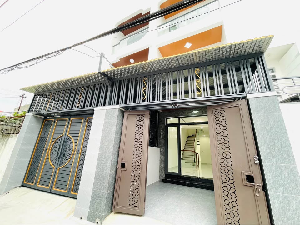 Nhà 3 tầng mới đường ô tô Phú Đức, Nha Trang 65m² giá 6.9 tỷ - Cách biển chỉ 800m!