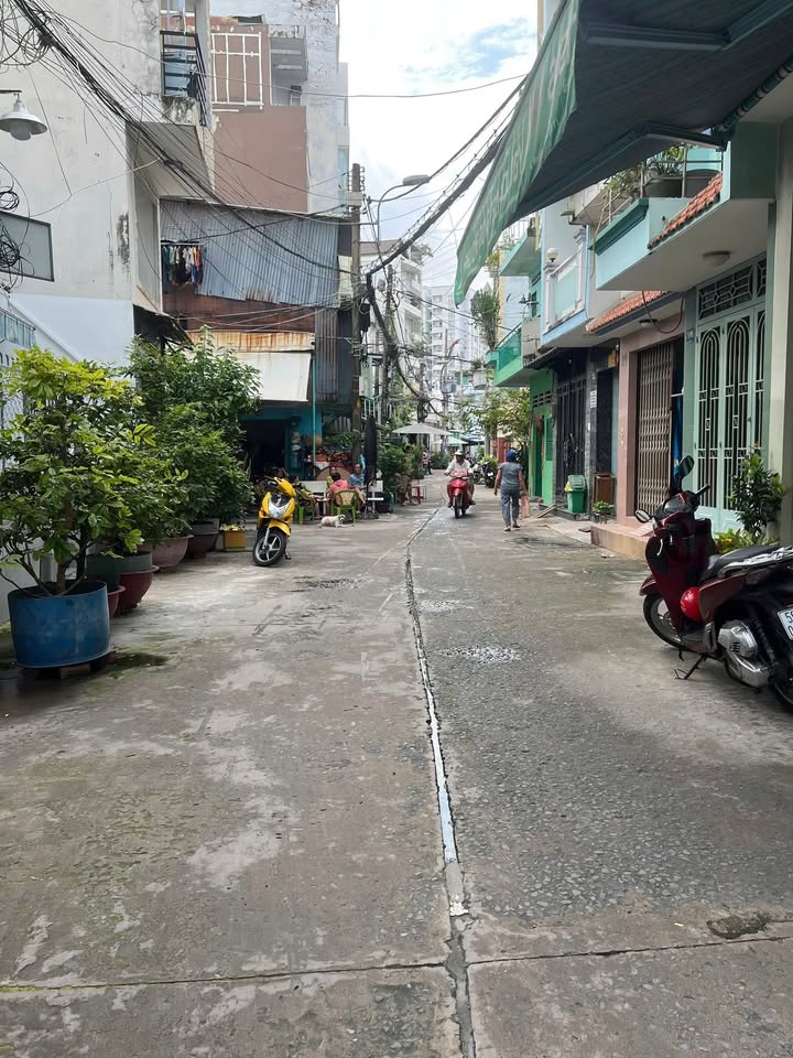 Nhà phố 2 tầng Đường 100 Bình Thới, Quận 11, 98m² - Tiện xây mới ngay lập tức!