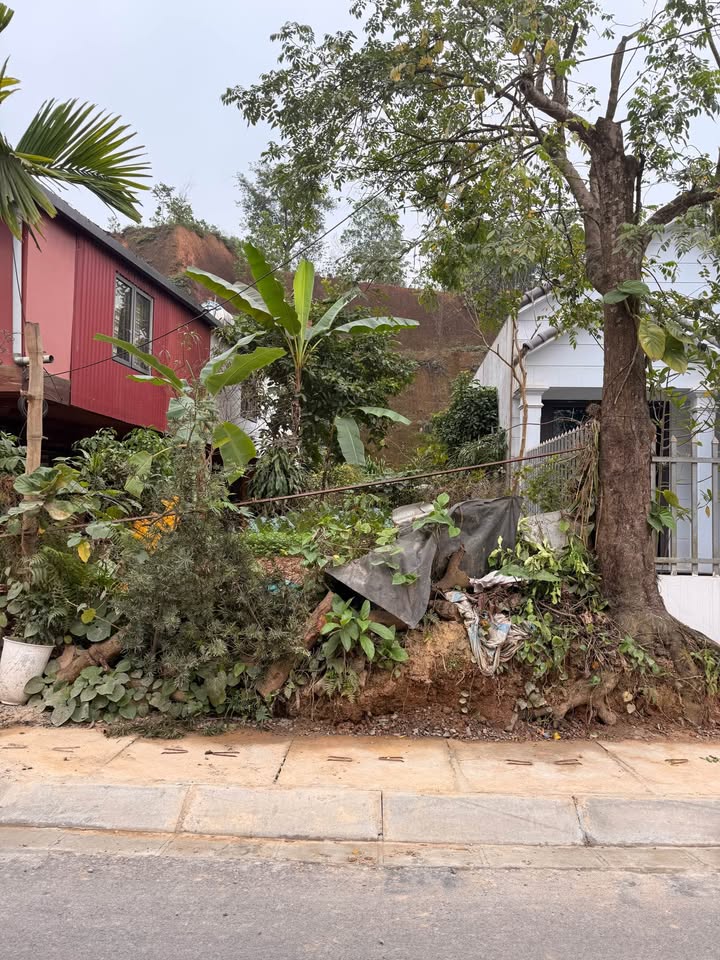 Đất mặt đường Trương Quyền Yên Bái 100m² giá 2 tỷ - Cơ hội đầu tư tuyệt vời!