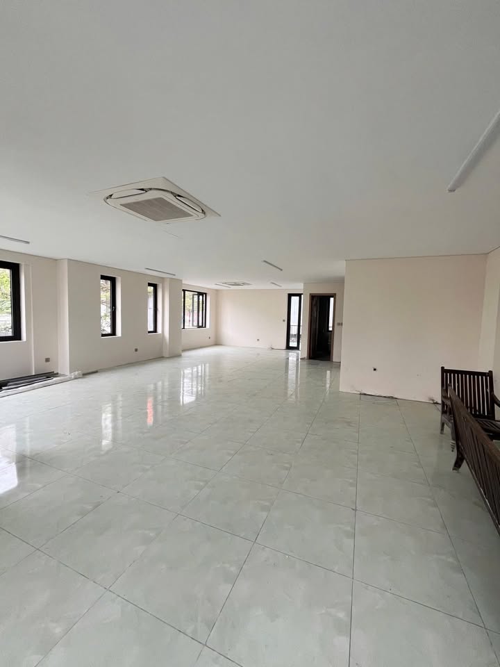 Văn phòng cho thuê Geleximco Hà Đông 100m² giá chỉ từ 8 triệu - Sẵn sàng làm việc ngay!