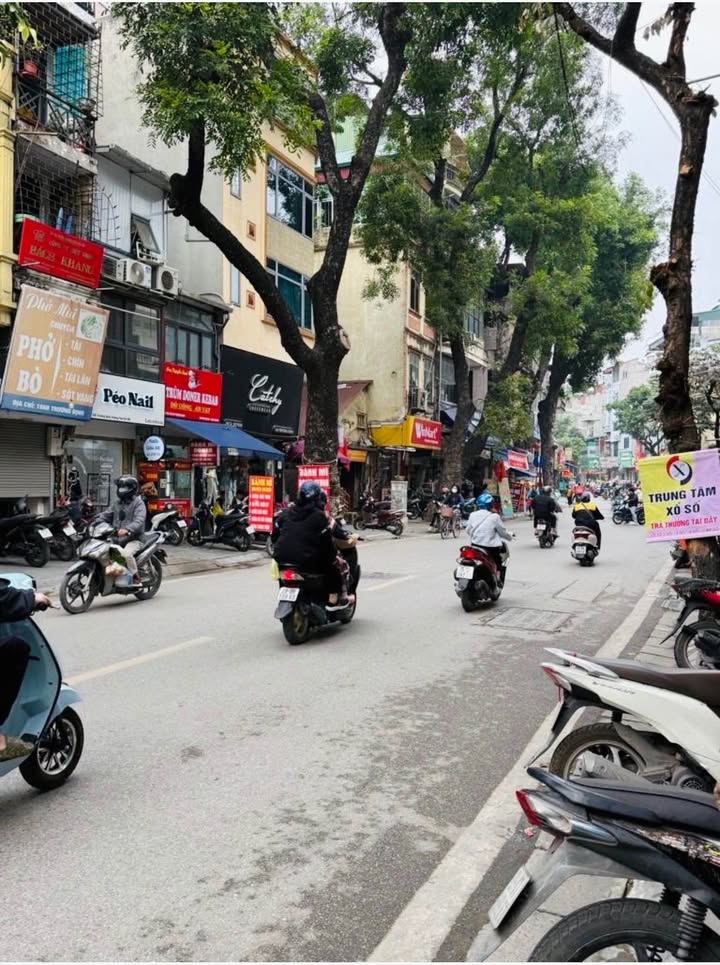 Nhà mặt phố Trương Định 22m² giá 4.5 tỷ - Sổ hồng chính chủ, đầu tư sinh lời!