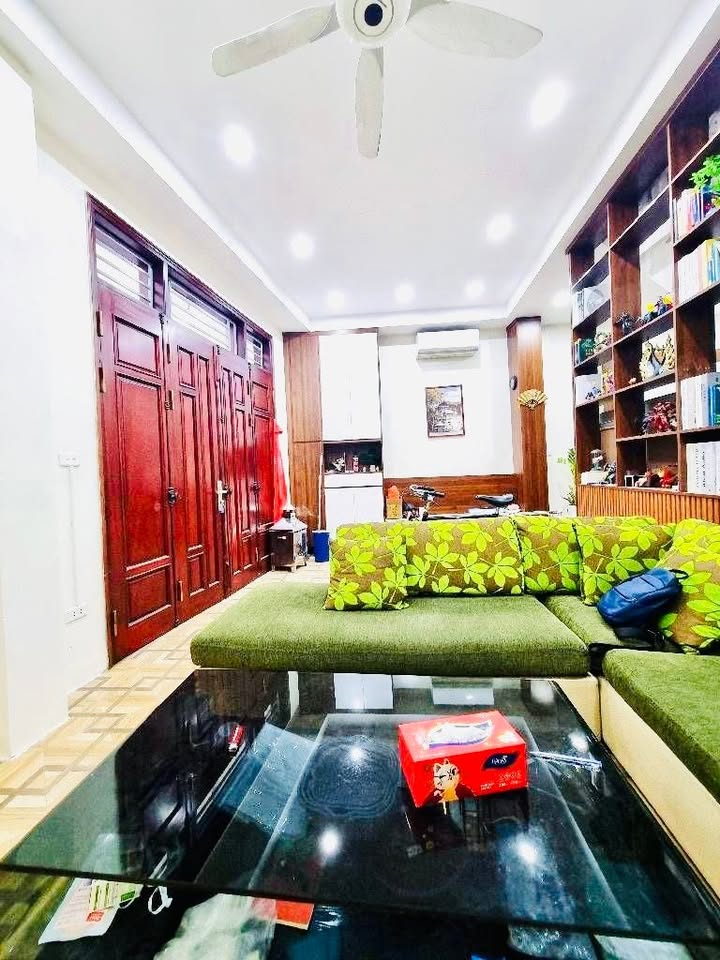 Nhà đẹp lô góc phố Trần Khát Chân 45m² giá 6.86 tỷ - Ô tô đỗ gần