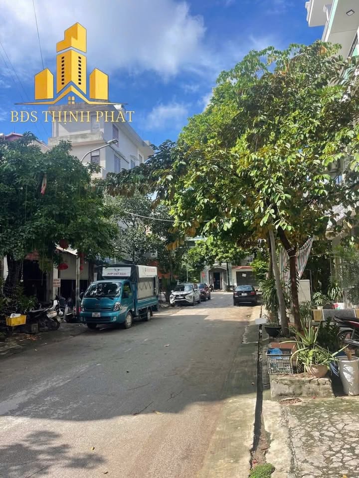 Lô đất Nguyễn Khuyến 76.5m² giá 6 tỷ - Vị trí thuận lợi gần bệnh viện và chợ!