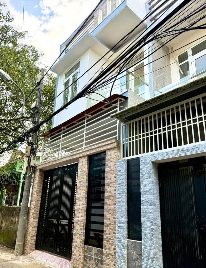 Nhà 2 Tầng Kiệt 33 An Dương Vương, Phường An Cựu, 71.7m² - Sẵn sàng vào ở ngay!