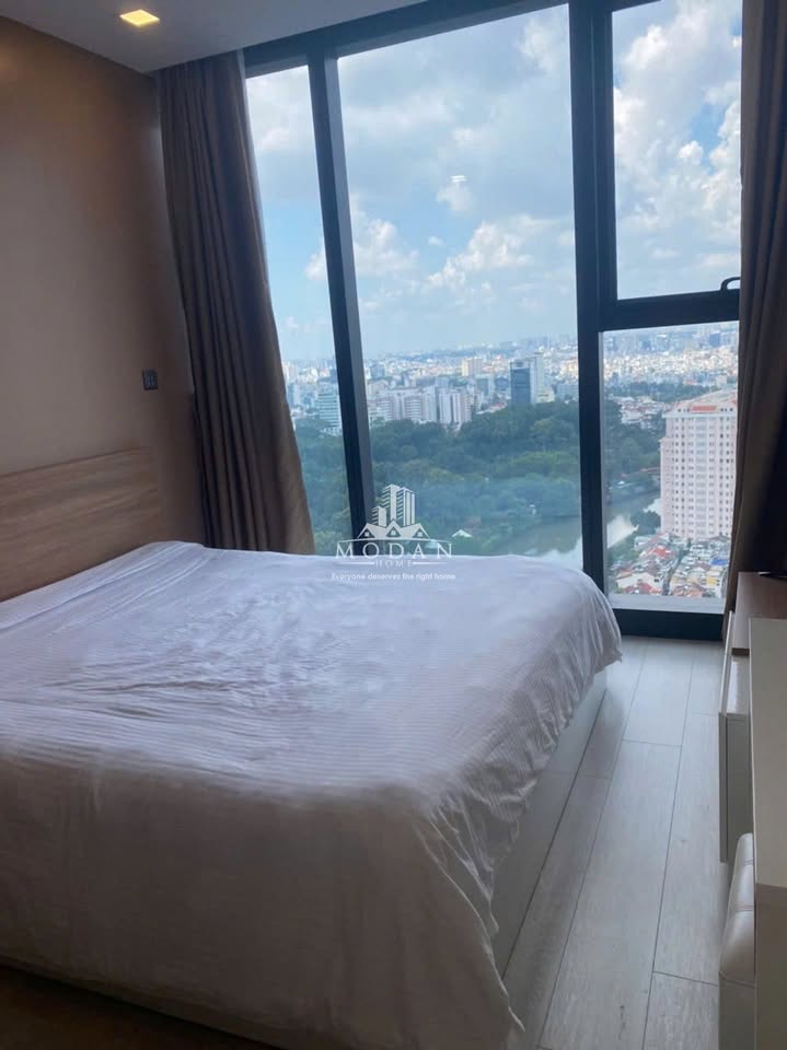 Căn hộ Vinhomes Golden River - Bason Quận 1, 61m² giá 14 tỷ - Sẵn sàng vào ở!