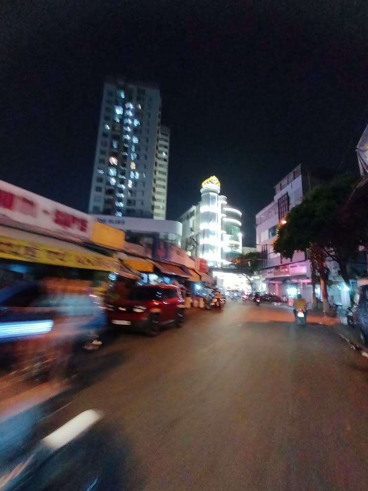 Căn hộ 4 tầng Phạm Văn Hai 108m² giá 12.3 tỷ - Đầu tư sinh lời ổn định!