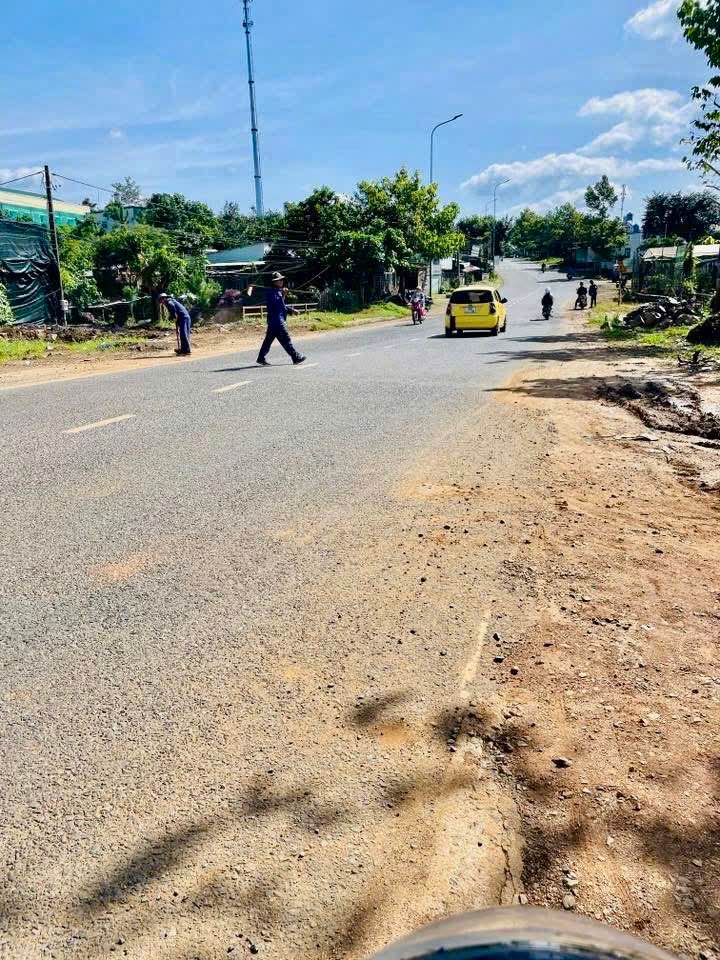 Lô đất mặt tiền Đào Duy Từ, Bảo Lộc 240m² giá 2.2 tỷ - Sổ hồng chính chủ!