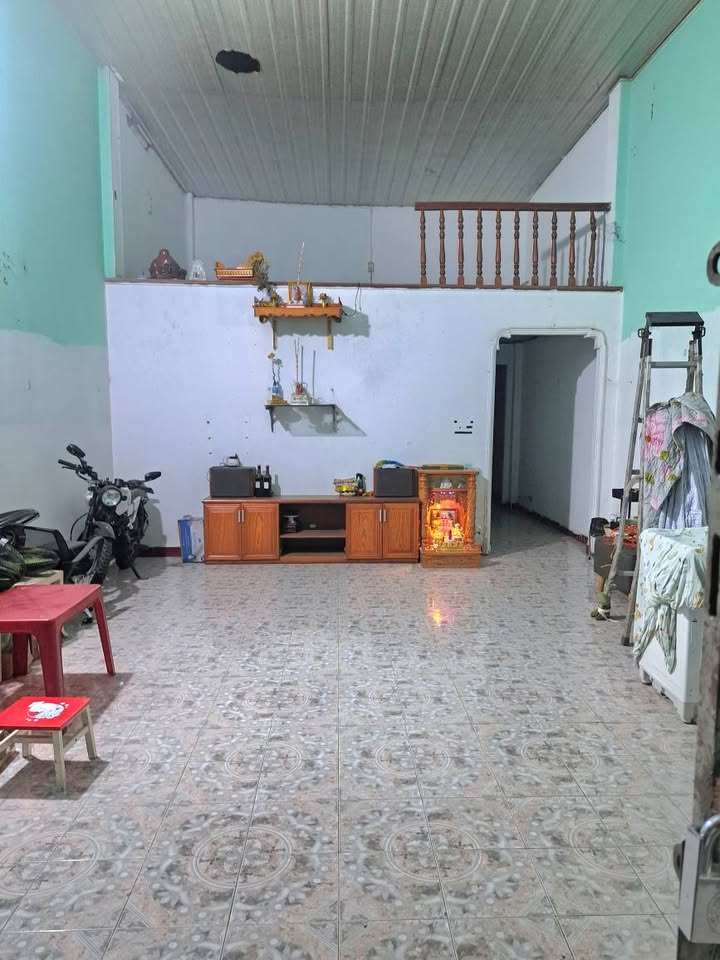 Bán nhà mặt tiền kinh doanh KP 3, Long Bình Tân, 95m² giá 1.65 tỷ - Cơ hội đầu tư tuyệt vời!