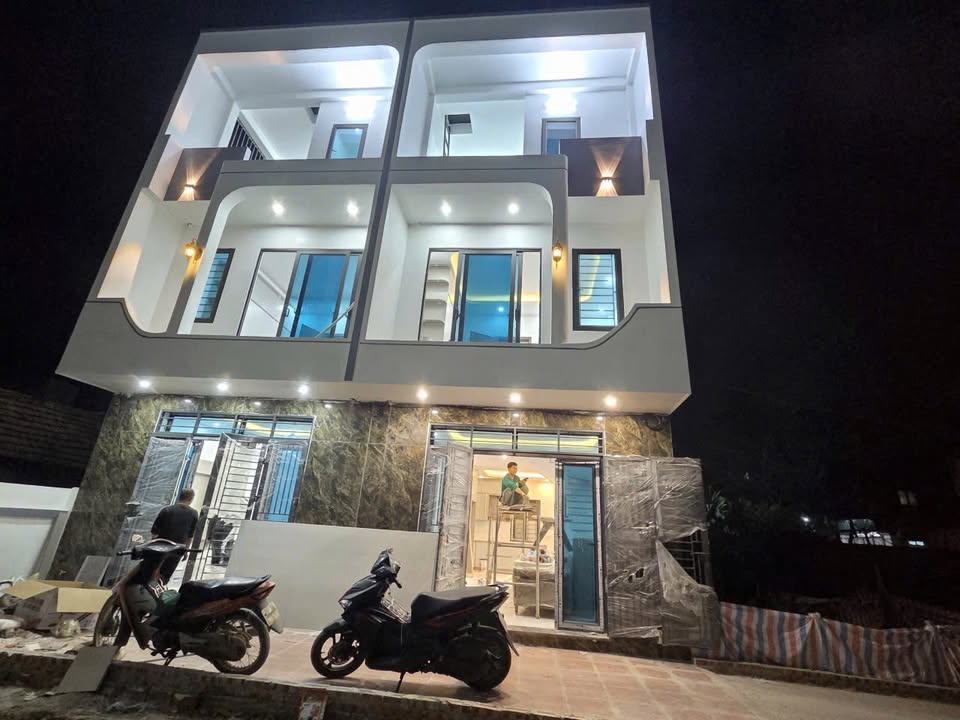 Nhà phố Bình Minh, Thanh Oai 42m² giá 3.95 tỷ - Thiết kế hiện đại, nhận nhà ngay!