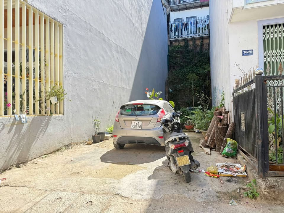 Nhà riêng Đà Lạt 80m² giá 7.4 tỷ - Hướng Tây Bắc, sổ riêng xây dựng!