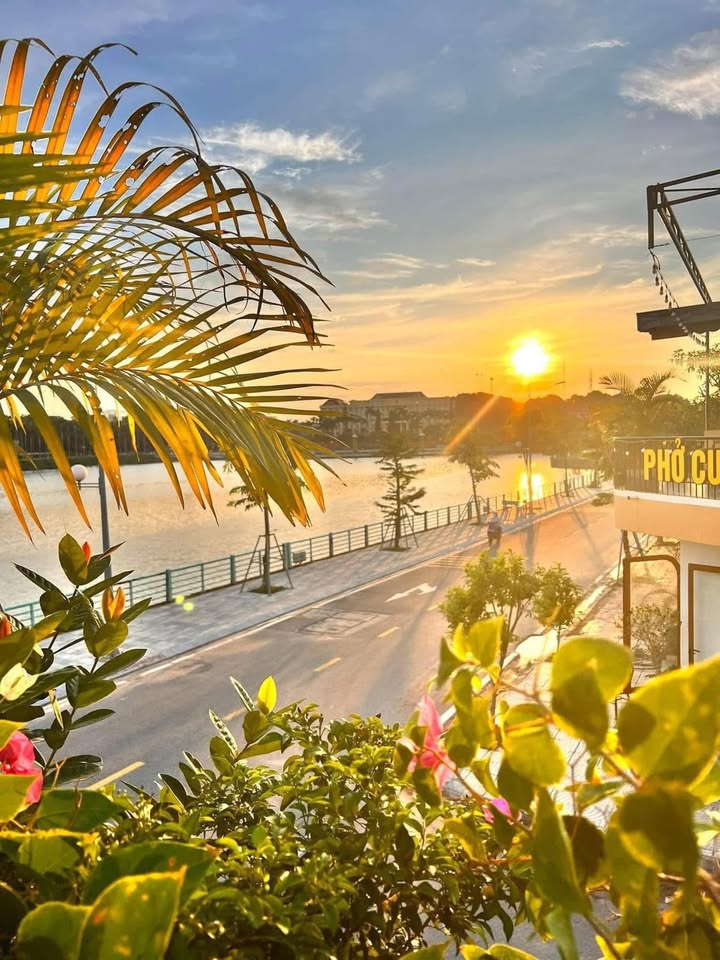 Đất nền trung tâm Vĩnh Yên 200m² giá 20 tỷ - Góc 3 mặt tiền đắc địa!