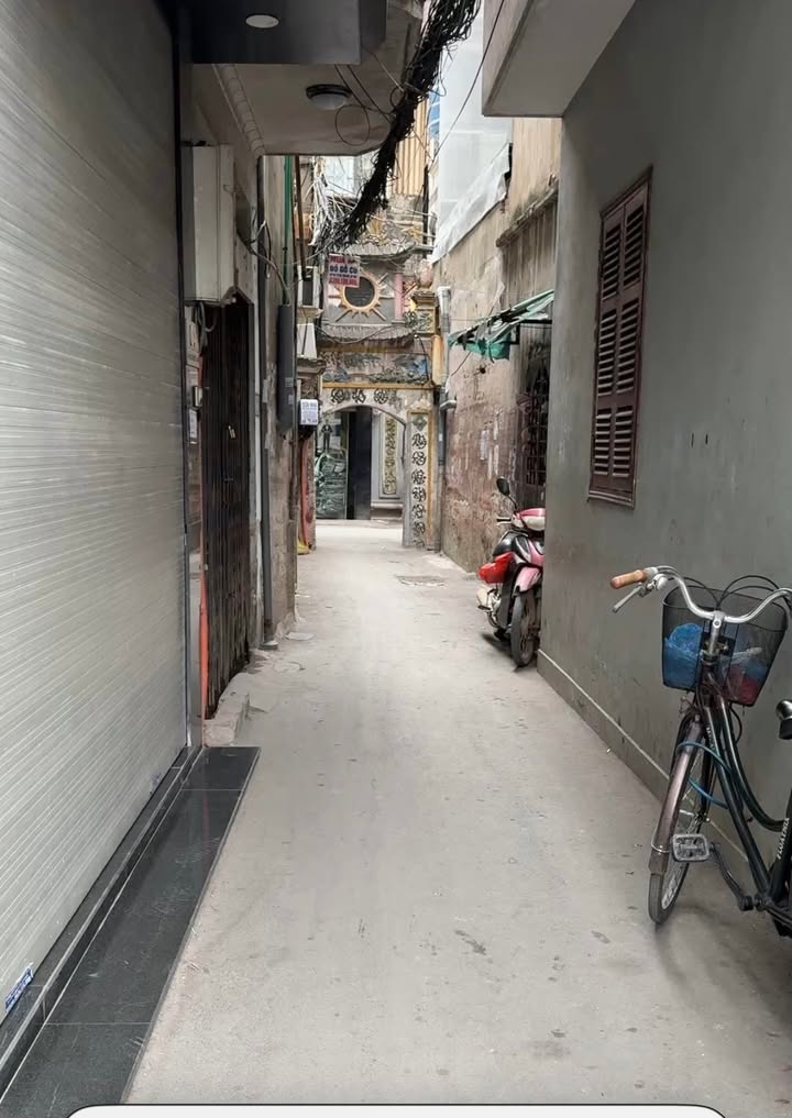 Tòa nhà Dòng Tiền tại Ngõ Văn Chương 39.4m² giá 8.5 tỷ - Dòng tiền ổn định 20 triệu/tháng!