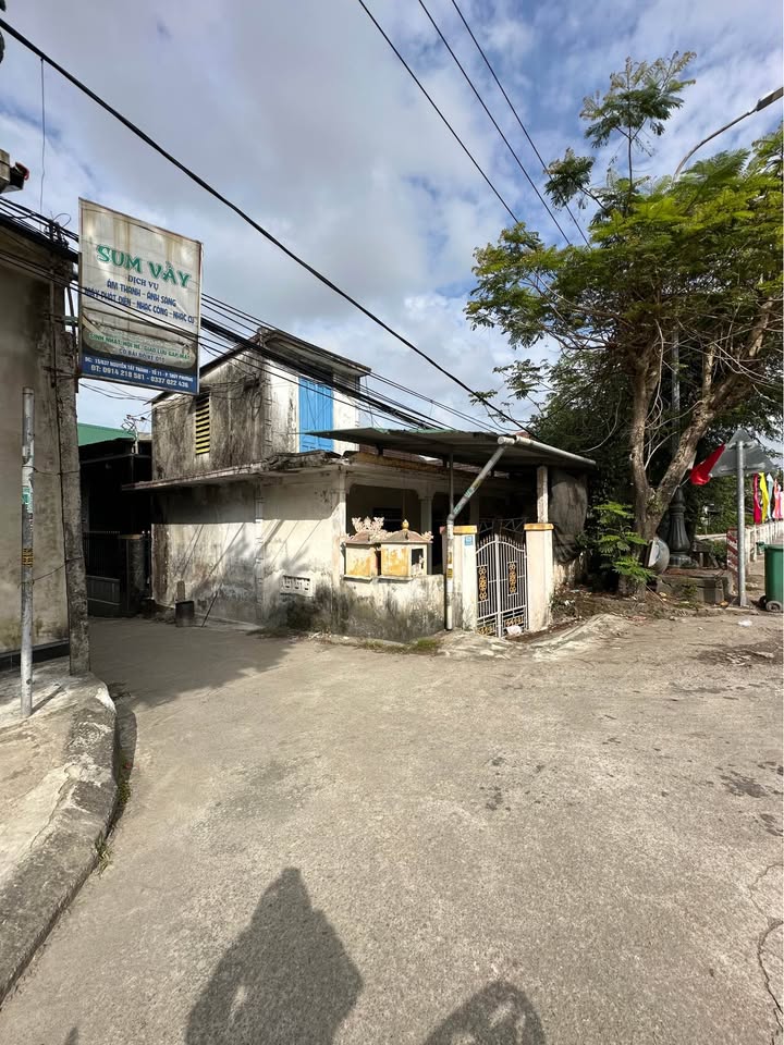 Nhà mặt tiền đường Nguyễn Tất Thành, 4 phòng ngủ chỉ 2.5 triệu/tháng - Cơ hội không thể bỏ lỡ!