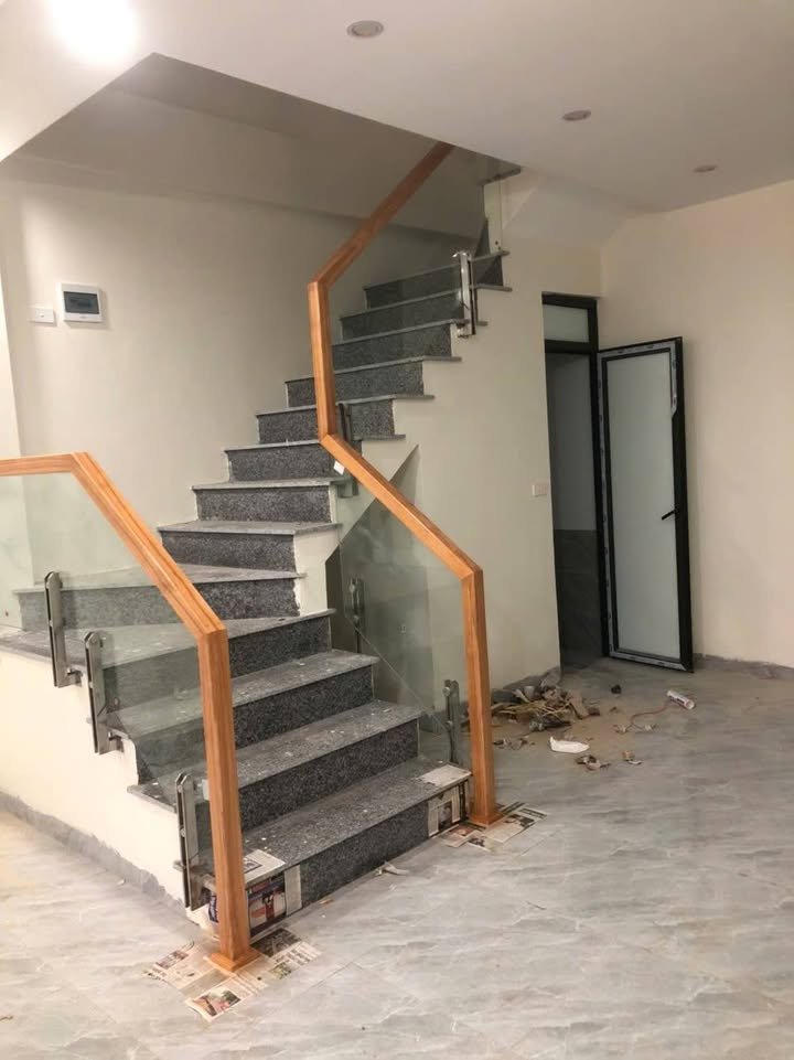 Nhà 2 tầng tại Phường Quảng Thành, 64m², giá 1 tỷ - Sẵn sàng vào ở ngay!