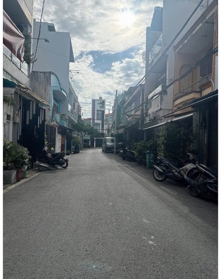 Nhà phố Hương Lộ 2, Bình Tân, 60m² giá 6.7 tỷ - Hẻm xe hơi 7m rộng rãi!