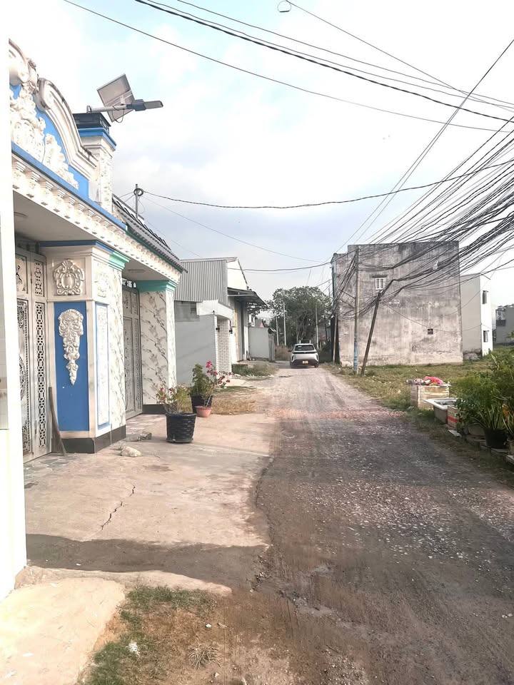 Nhà riêng Khu phố 5, Thị trấn Đức Hòa, 80m² giá 1.58 tỷ - Sẵn sàng ở ngay!