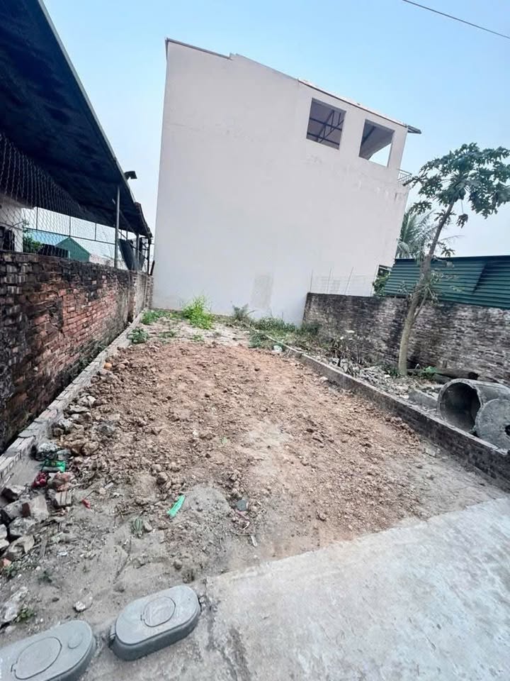 Nhà riêng Ỷ Lan, Gia Lâm 49m² giá 3.5 tỷ - Vị trí đắc địa, khu dân cư ổn định!