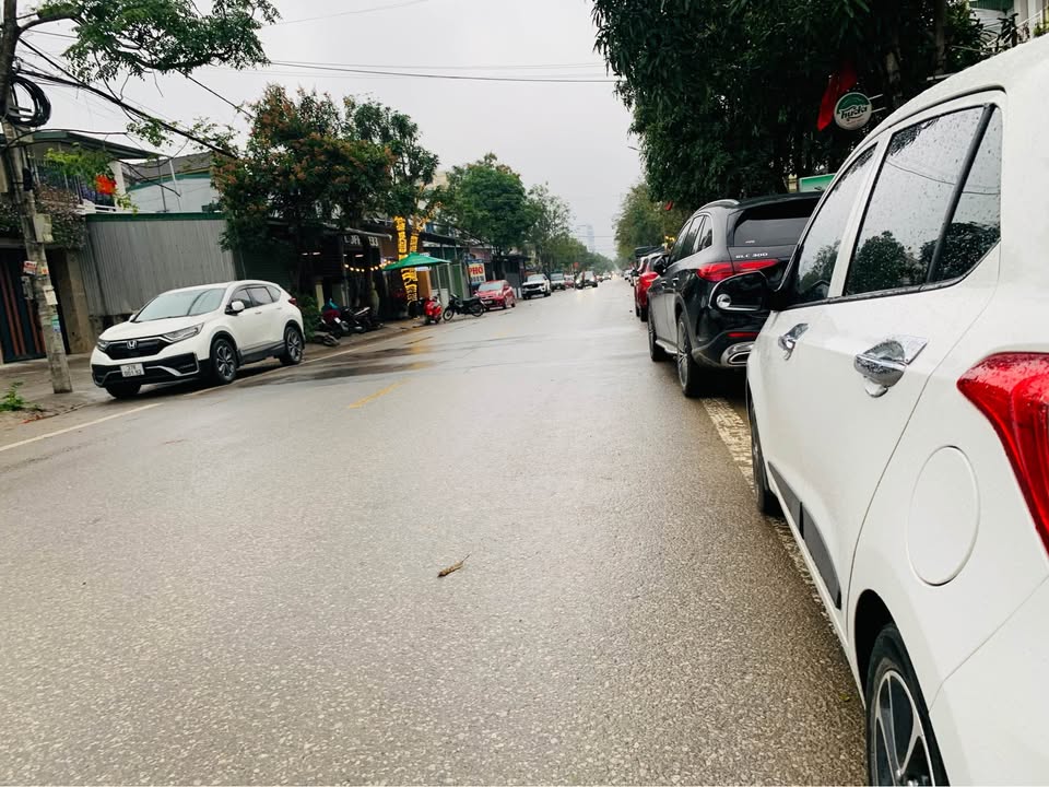 Bán nhà mặt đường Phượng Hoàng, TP Vinh 100m² giá 9.45 tỷ - Đầu tư sinh lời ổn định!