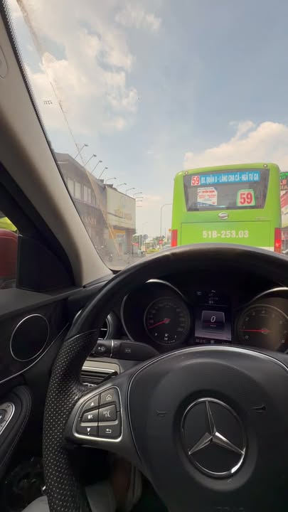 Nhà phố Quận 10 39m² giá 13.95 tỷ - Thiết kế 3 tầng hiện đại!