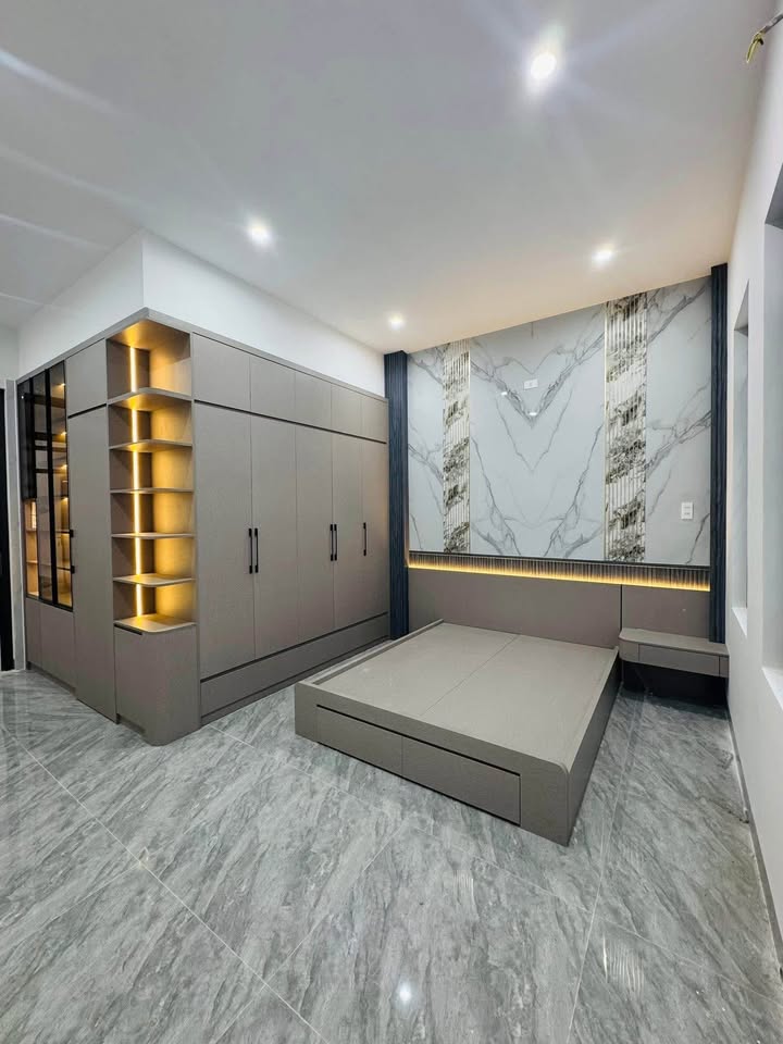 Nhà mặt tiền 3 tầng, Đường A4, Quy Nhơn 80m² - Tặng nội thất cao cấp!