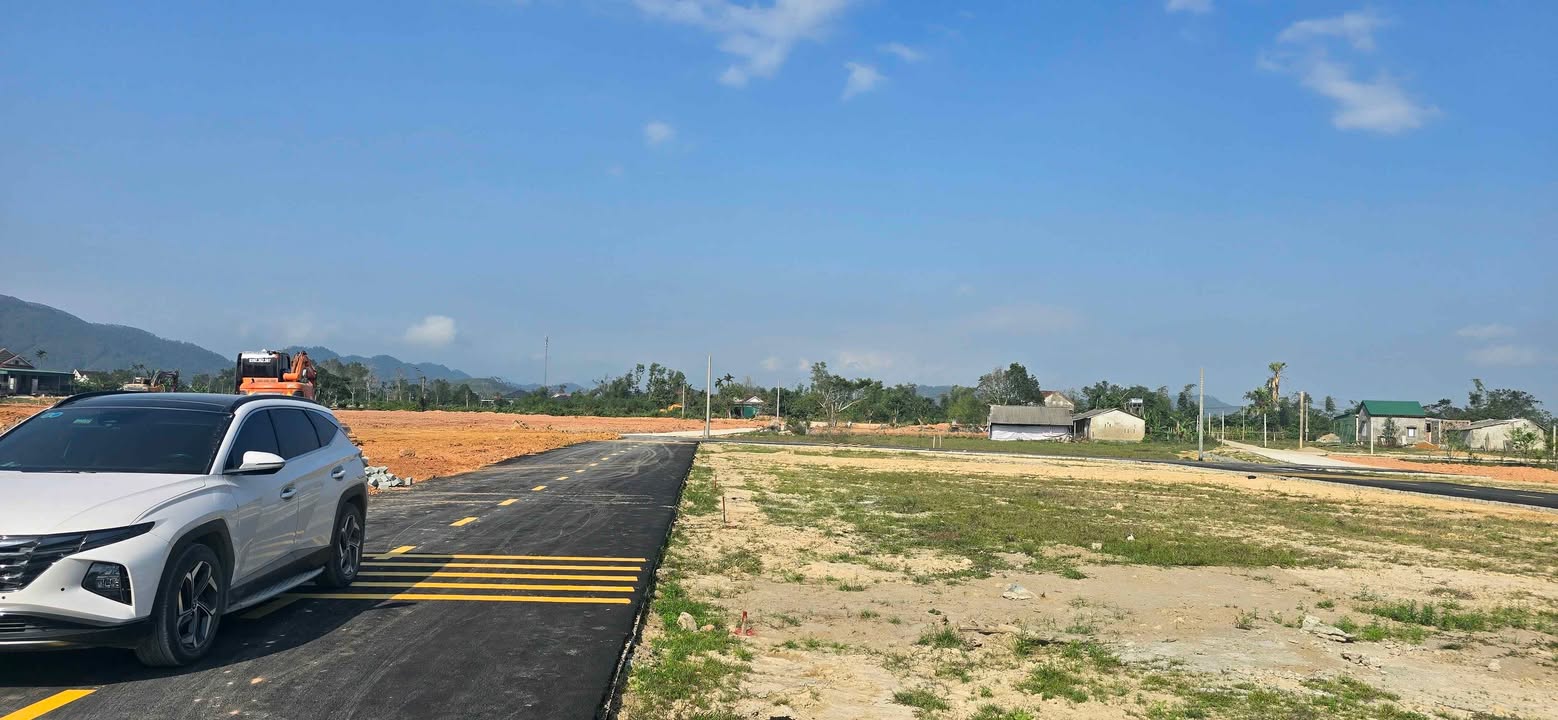 Đất nền KCN phía Tây Hà Tĩnh 140m² giá chỉ 300 triệu - Sổ đỏ chính chủ, đầu tư sinh lời!