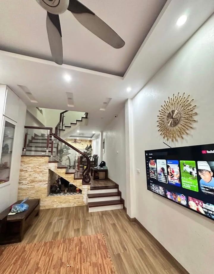 Nhà riêng Cầu Diễn 45m² giá 9 tỷ - Thiết kế hiện đại, ô tô vào tận nhà!