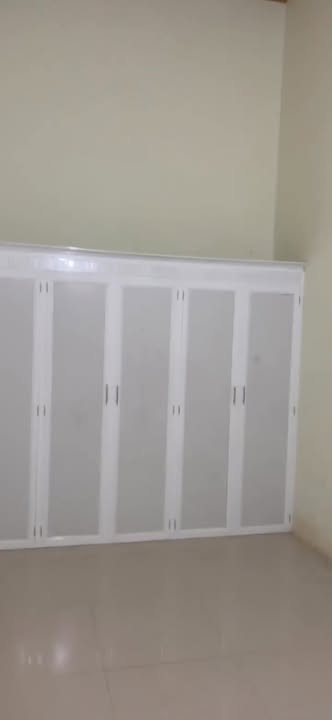 Nhà cho thuê đường Quyết Tiến, Pleiku 2.2 triệu - Sân ô tô rộng rãi