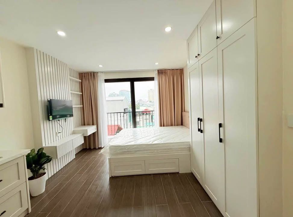 Nhà 6 tầng Cổ Nhuế 35m² giá thỏa thuận - Ô tô đỗ cửa, thang máy hiện đại