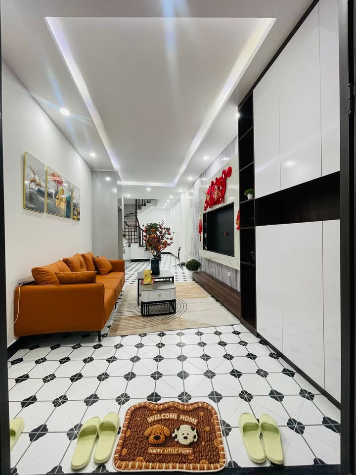 Nhà phố Ngoại Giao Đoàn 35m² giá 9 tỷ - Thiết kế hiện đại, sổ đỏ chính chủ!