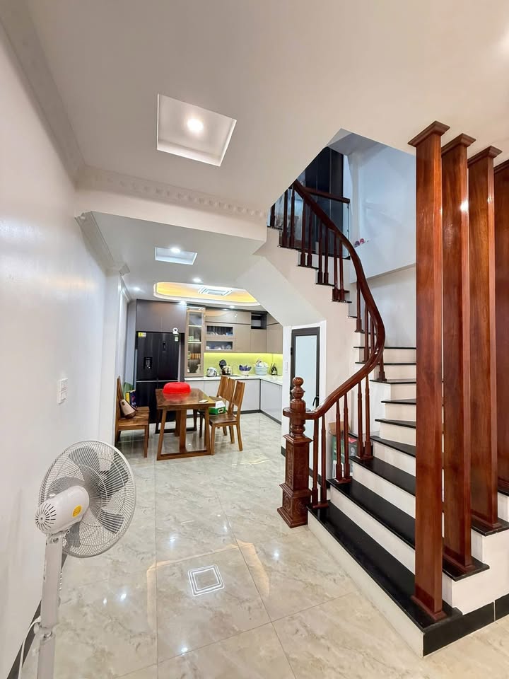 Nhà riêng ngõ 136 Phố Cầu Diễn, 35m² giá 6 tỷ - Sẵn sàng vào ở ngay!