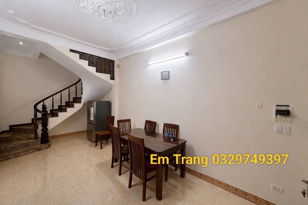 Nhà riêng Định Công 35m² giá 6 tỷ - Lô góc, tiện ích đầy đủ!