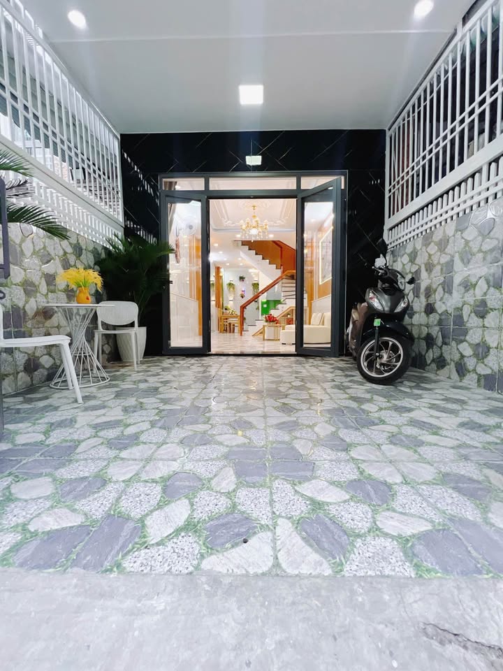 Nhà 3 tầng Phú Mỹ Hưng 60m² giá 5.8 tỷ - Sổ hồng chính chủ hoàn công đầy đủ!