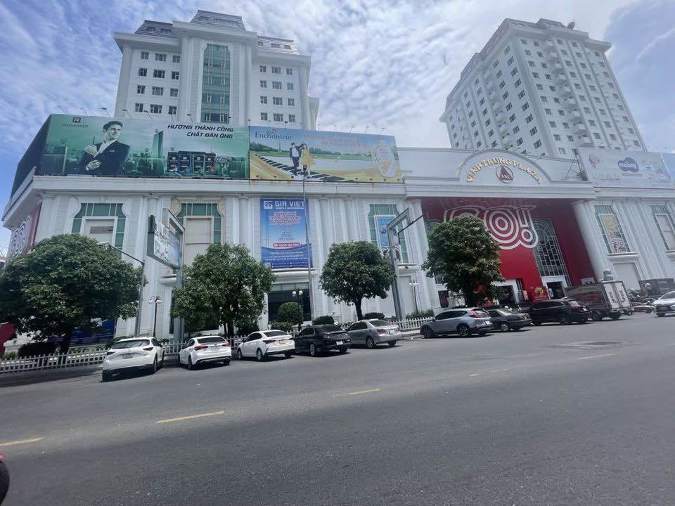 Bán nhà 3 tầng tại đường Hùng Vương, Đà Nẵng 105m² chỉ 30 tỷ - Đầu tư sinh lời cao!