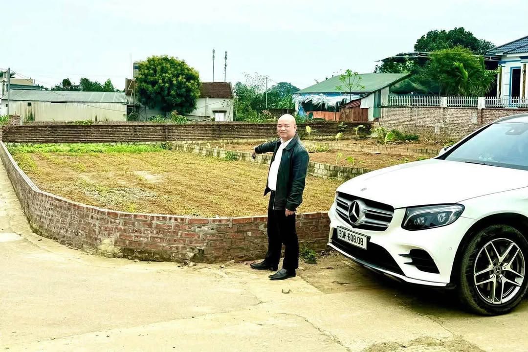 Đất vàng Phú Cát Quốc Oai 240m² giá 10 tỷ - Ô góc ngã tư hiếm có!