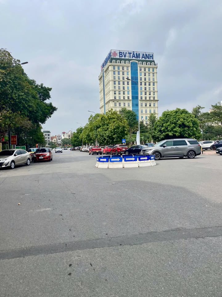 FrontHouse Hoàng Như Tiếp Long Biên 110m² giá 2 tỷ - Đầu tư sinh lời tuyệt vời!