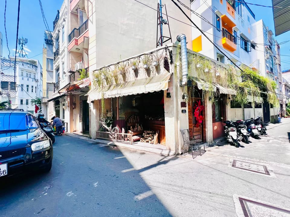 Nhà mặt tiền đường Hoa Đào nối dài, Phú Nhuận - 55m² giá 11 tỷ - Tiềm năng kinh doanh lớn!