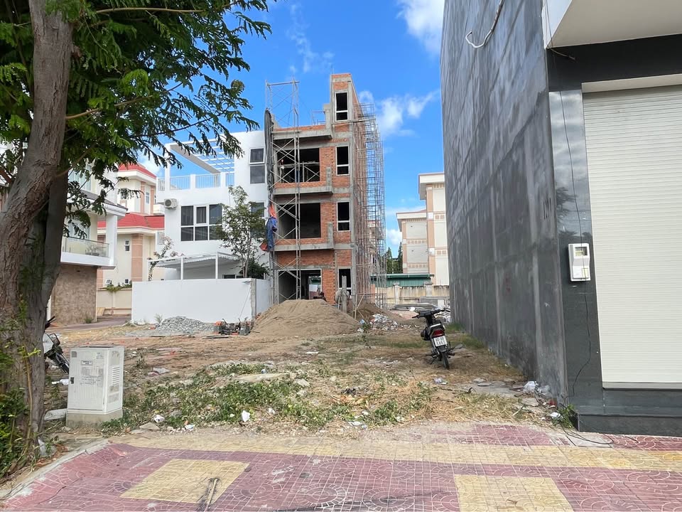 Đất nền Khu K1 Phan Rang 83m² giá 4.1 tỷ - Vị trí đắc địa gần chợ đêm!