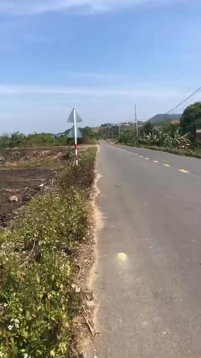 Đất nền 4ha mặt tiền đường nhựa liên tỉnh Lâm Đồng - Đồng Nai giá 18 tỷ, thích hợp kho xưởng!